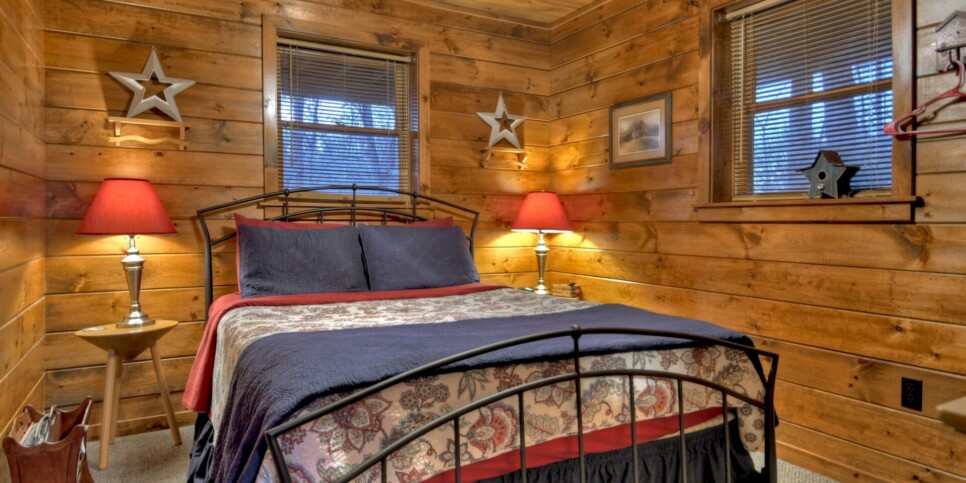 big-canoe-cabin-american-dream-bedroom-4