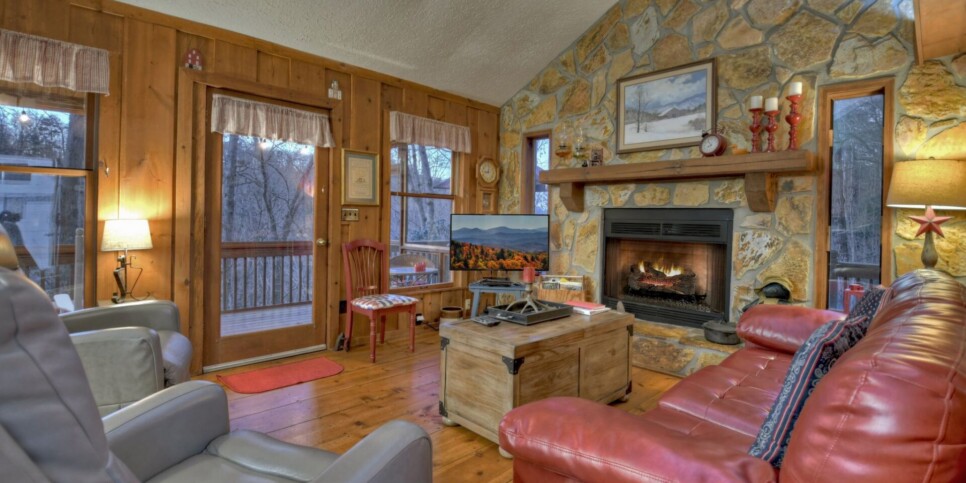 big-canoe-cabin-american-dream-living-1