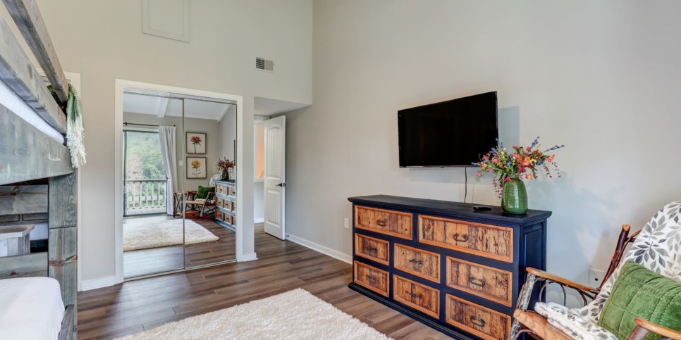 Big Canoe - Condo - Creek View Villa - Bedroom