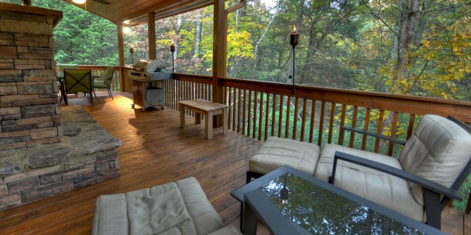 Blue Ridge - Castle Creek - Exterior