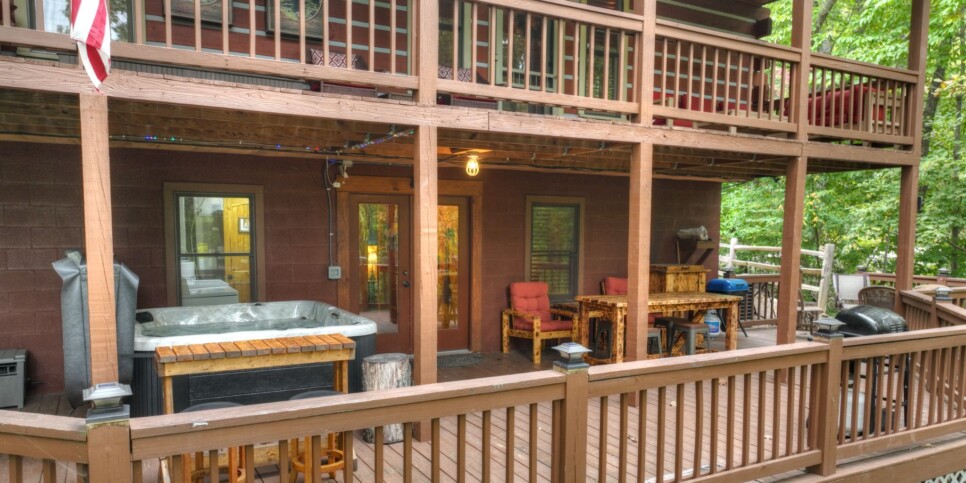 Blue Ridge Cabin - Mamas Bear Hideaway - Exterior