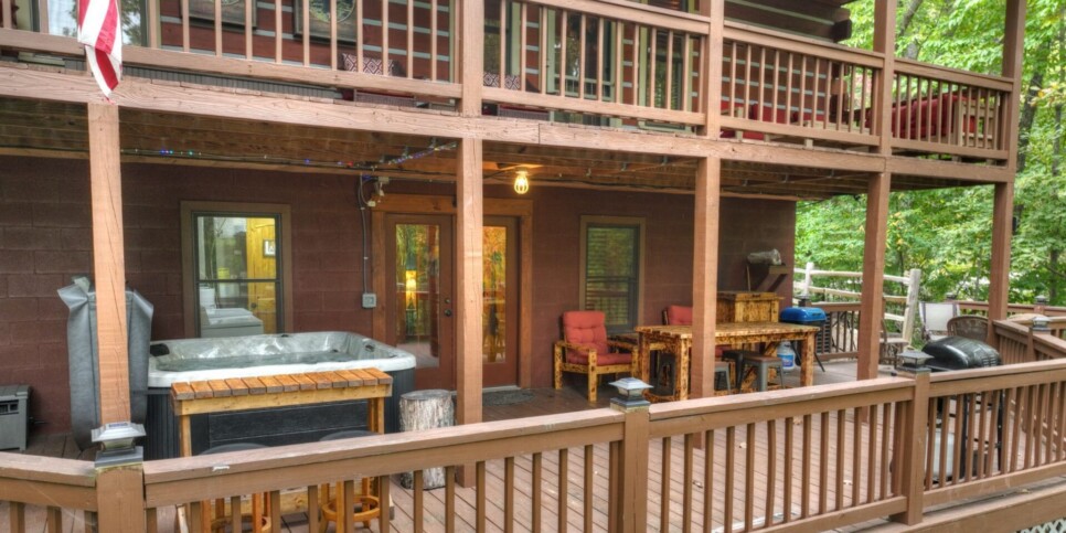 Blue Ridge Cabin - Mamas Bear Hideaway - Exterior