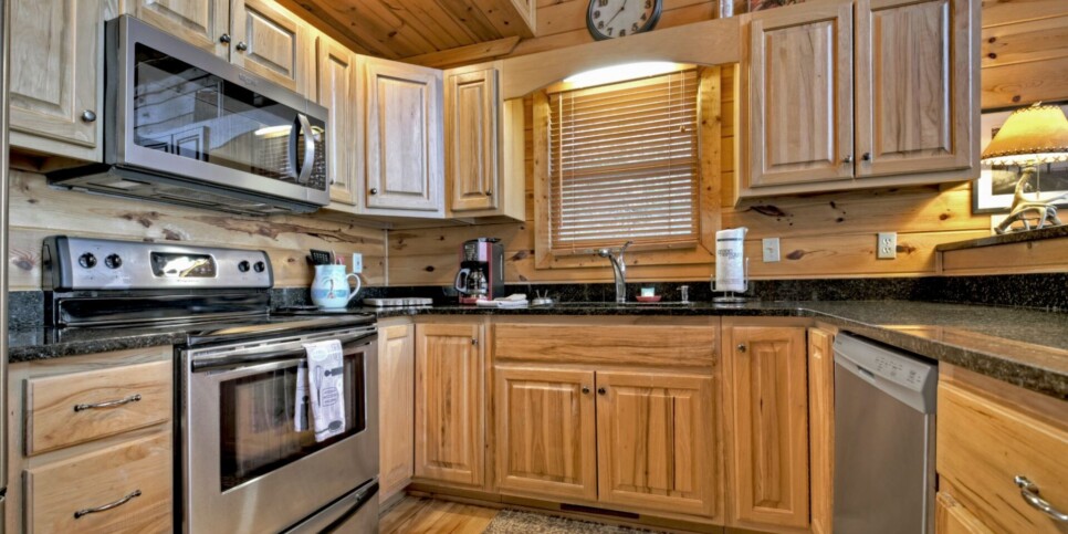 Blue Ridge Cabin - Appalachian Sunrise - Kitchen