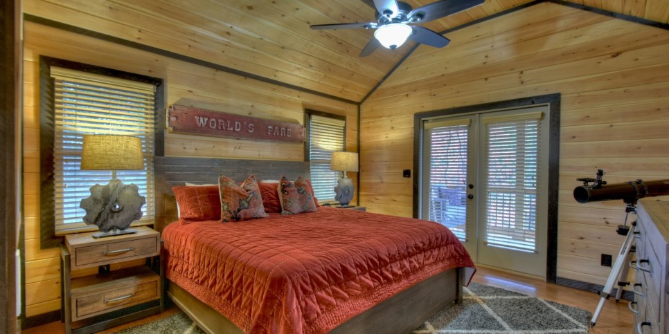 Blue Ridge Cabin - Skyfall - Bedroom