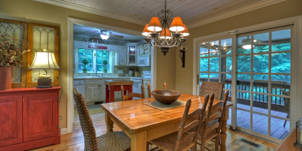 Blue Ridge Cabin - Southern Living Cottage - Kitchen