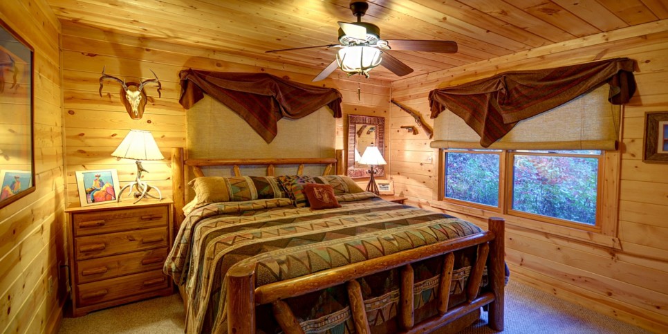 Blue Ridge Cabin - The View - Bedroom