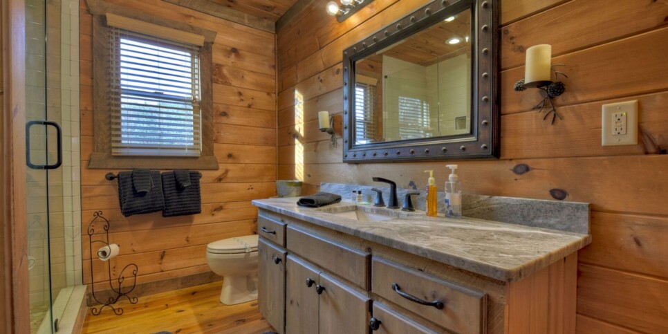 Blue Ridge - Castle Creek - Bathroom