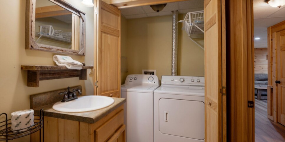 Blue Ridge - Mountain Therapy - Bathroom