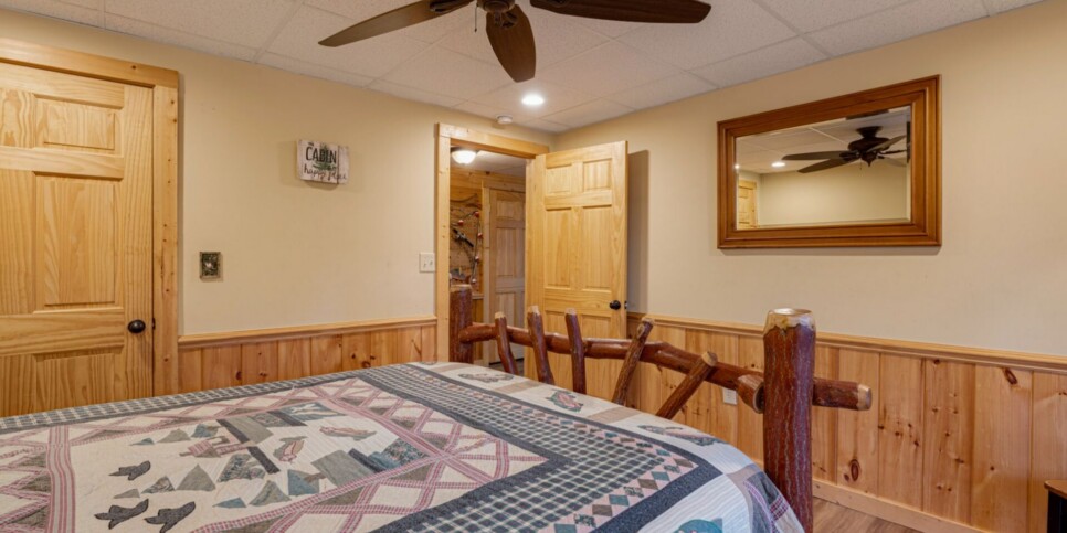 Blue Ridge - Mountain Therapy - Bathroom