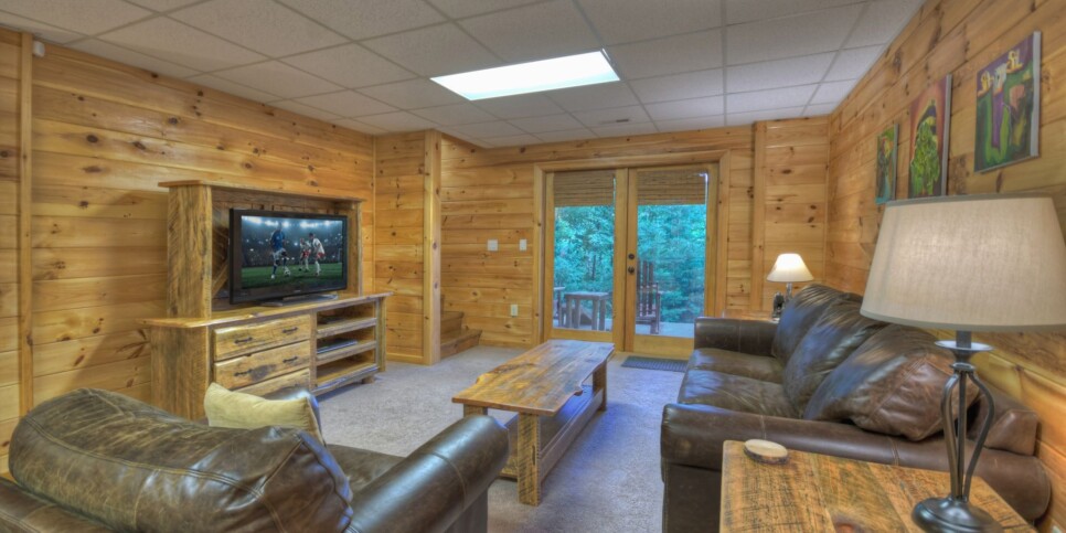 Blue Ridge Cabin - Eagles Landing - Living Room