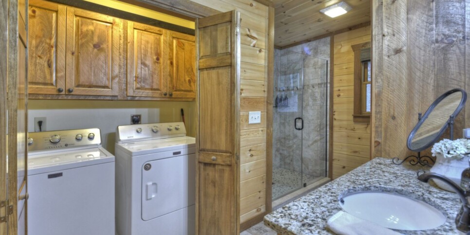 georgia-a-starry-night-bathroom-3