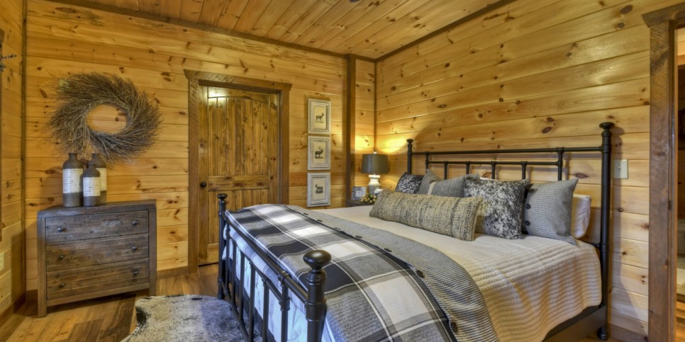 georgia-a-starry-night-bedroom-1