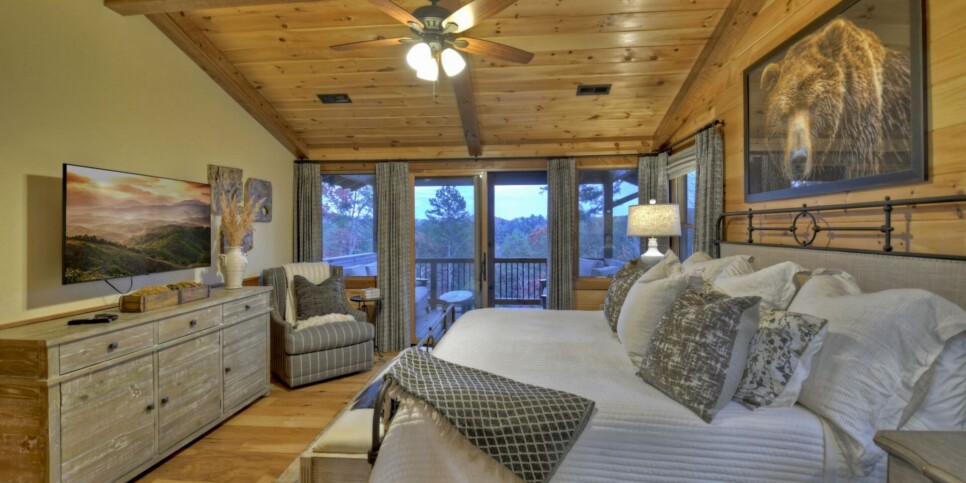 georgia-a-starry-night-bedroom-5