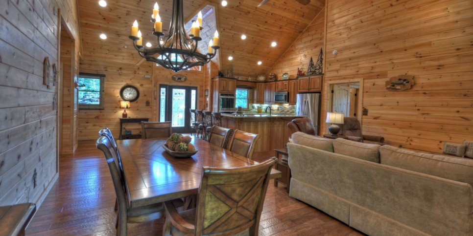 Mineral Bluff - 5 O'clock Somewhere - Kitchen