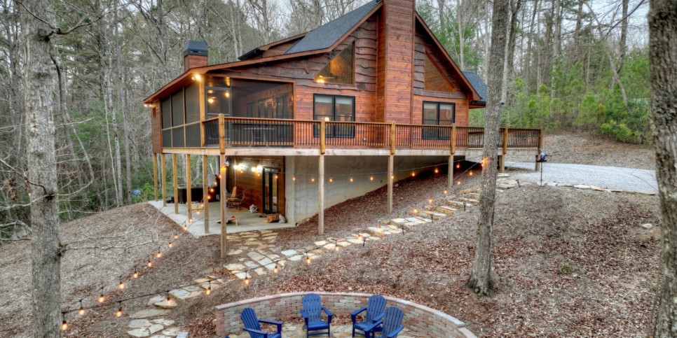 Mineral Bluff - S'mores Cabin - Exterior