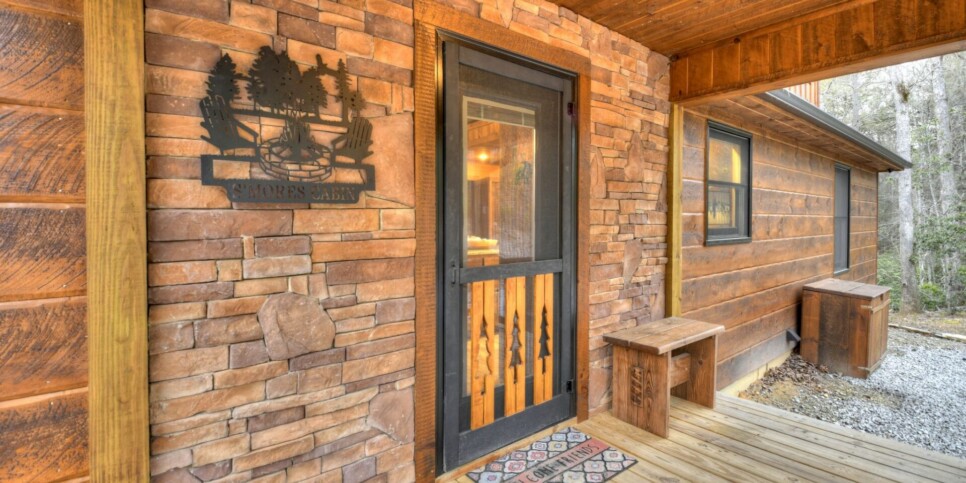 Mineral Bluff - S'mores Cabin - Exterior