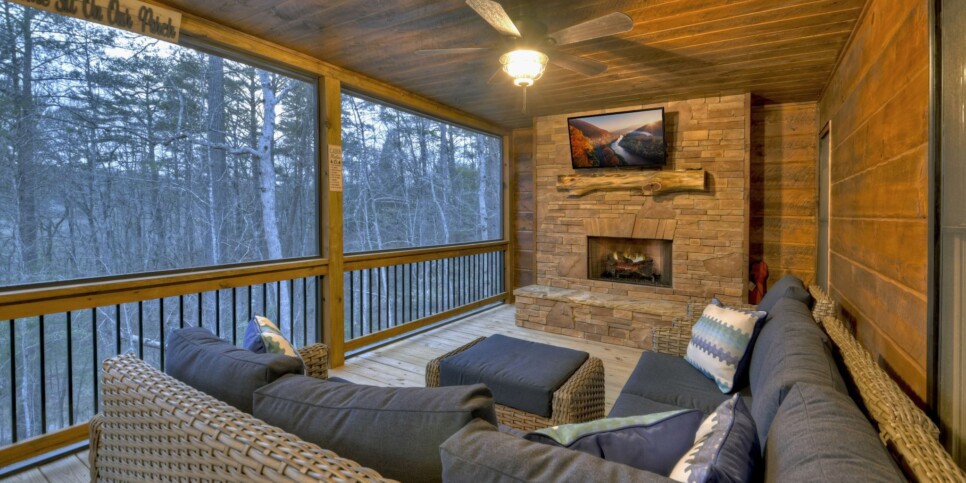 mineral-bluff-cabin-smores-cabin-exterior-6 (1)