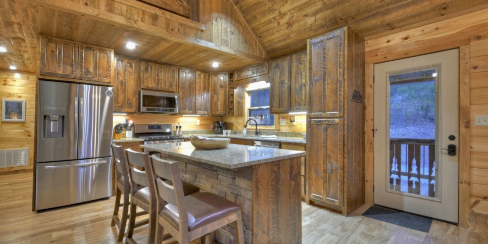 Mineral Bluff - S'mores Cabin - Kitchen