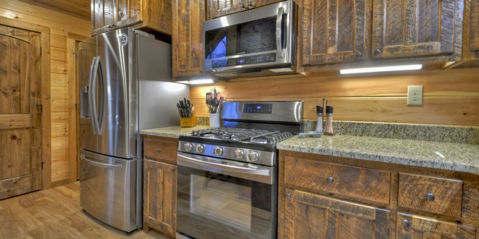 Mineral Bluff - S'mores Cabin - Kitchen