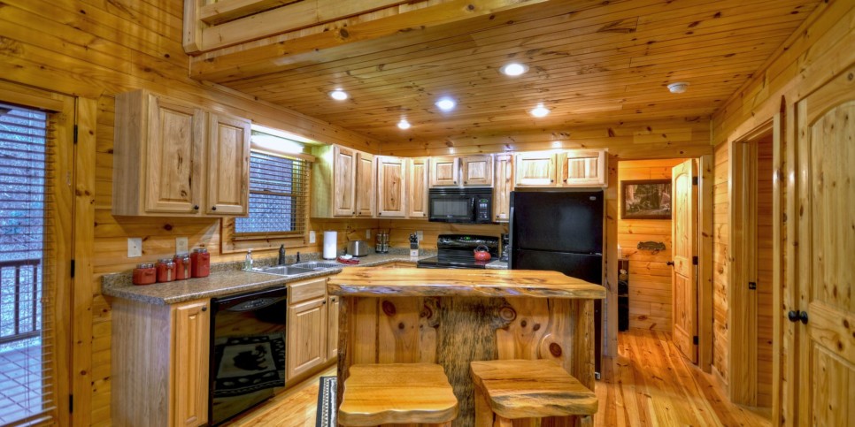 Morganton Cabin - Cardinal's Crossing - Kitchen
