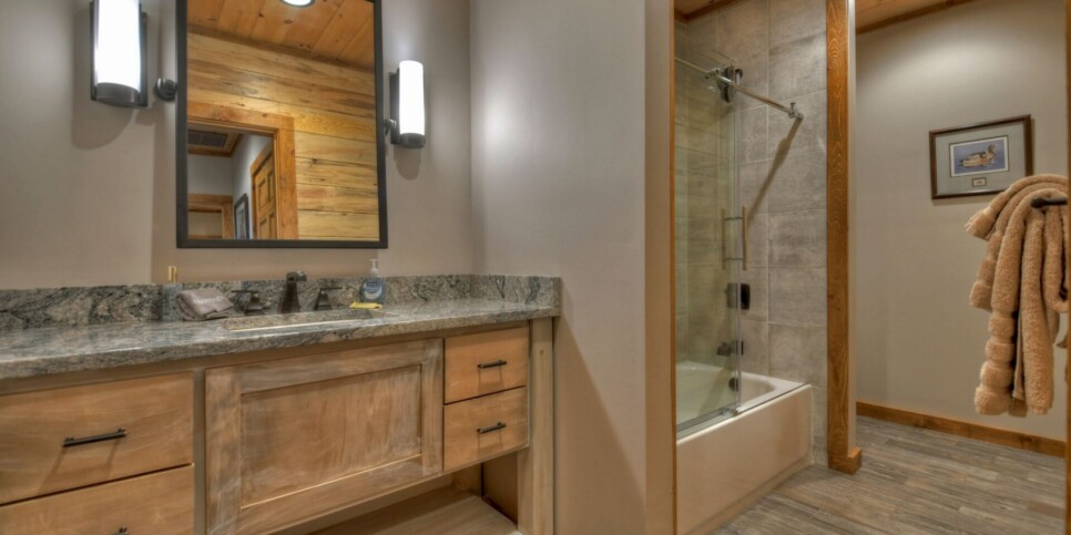 Morganton - Honey Hill - Bathroom