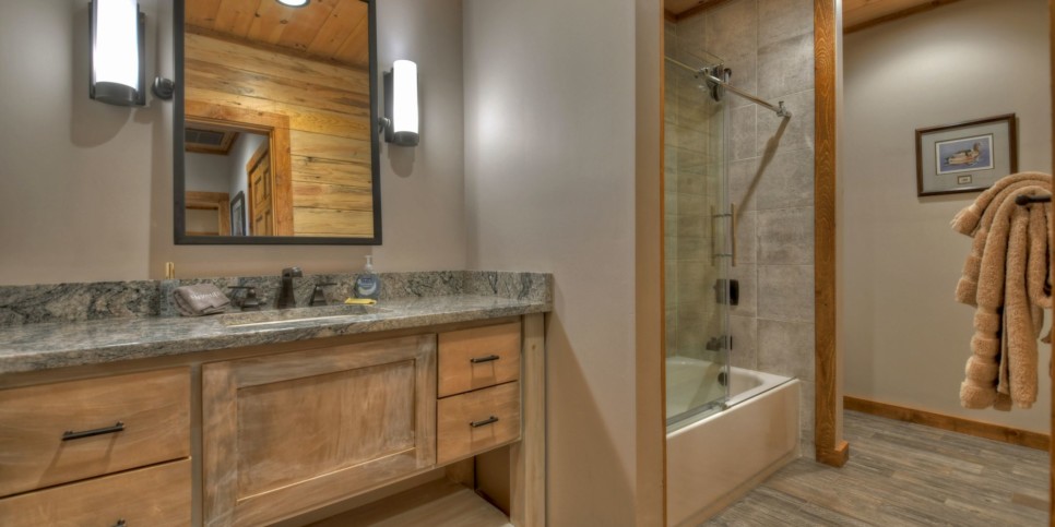 Morganton - Honey Hill - Bathroom