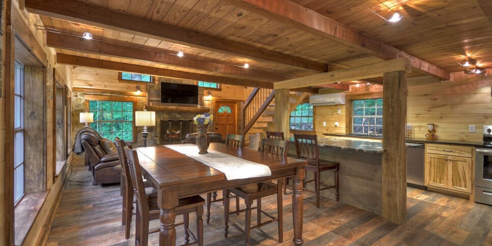 Morganton Cabin - Knotty Creek Retreat - Kitchen