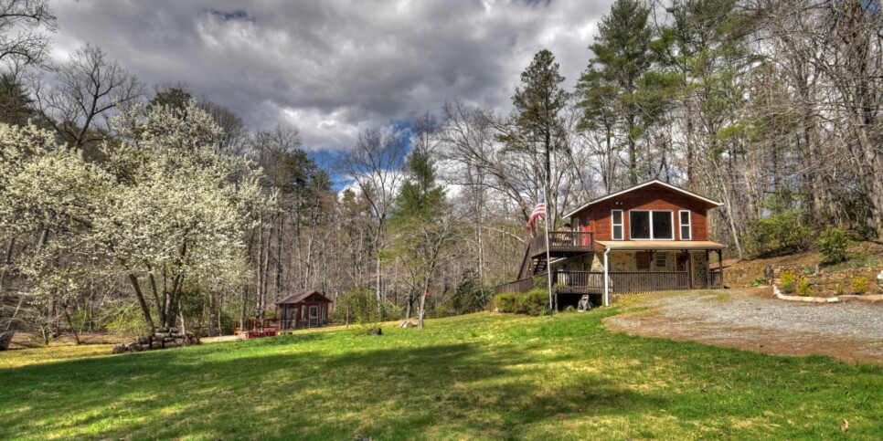Morganton Cabin - Rental - Knotty Creek Retreat - Exterior