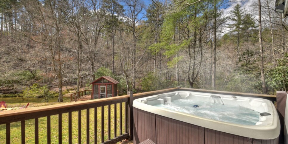 Morganton Cabin - Rental - Knotty Creek Retreat - Exterior