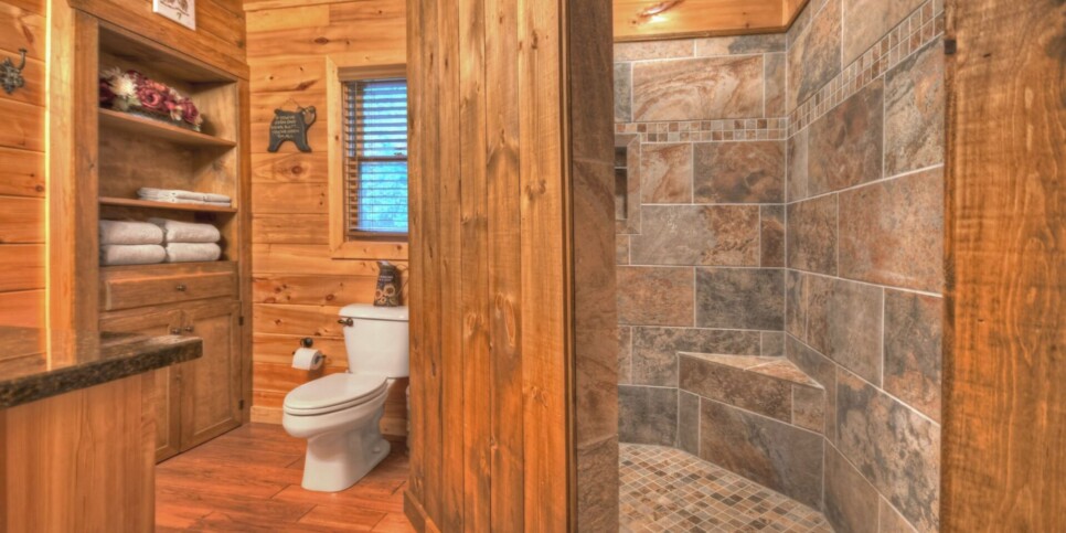 pursuit-of-happiness-georgia-bathroom-1