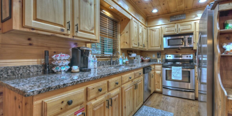 pursuit-of-happiness-georgia-kitchen-1