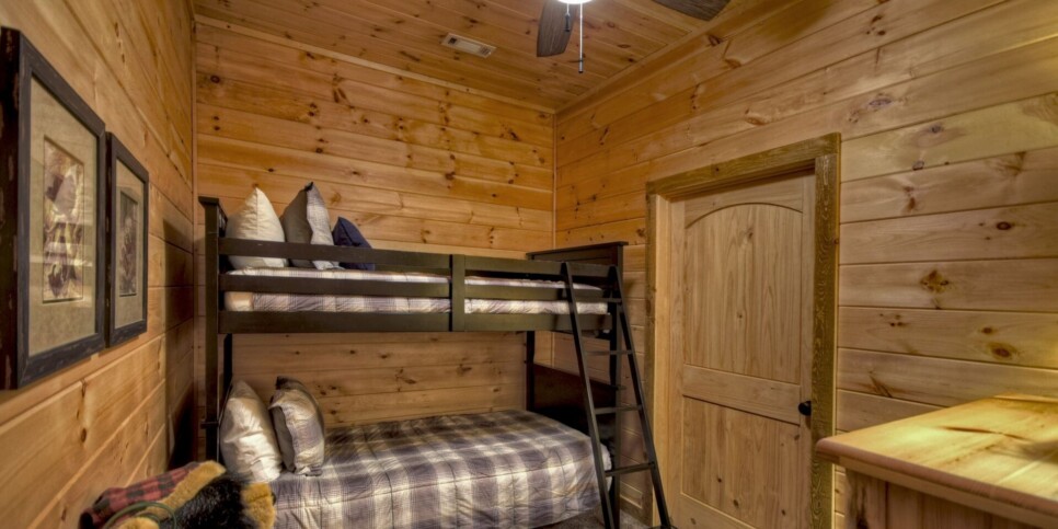 view-topia-blue-ridge-bedroom-4