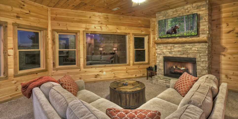 Blue Ridge Cabin - View-Topia - Rec Room