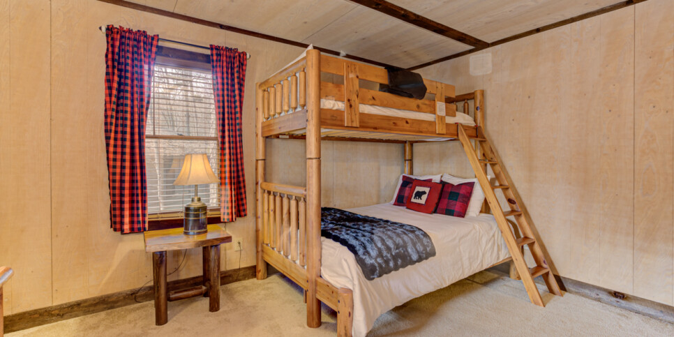 Big Canoe Reel Bliss Cabin Bedroom