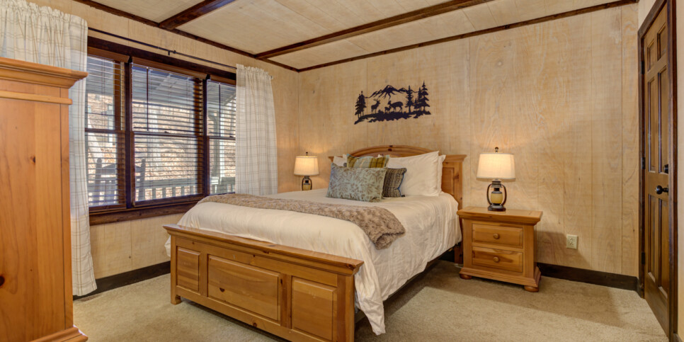Big Canoe Reel Bliss Cabin Bedroom