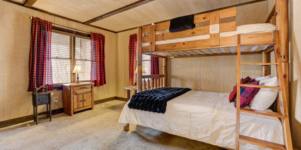 Big Canoe Reel Bliss Cabin Bedroom