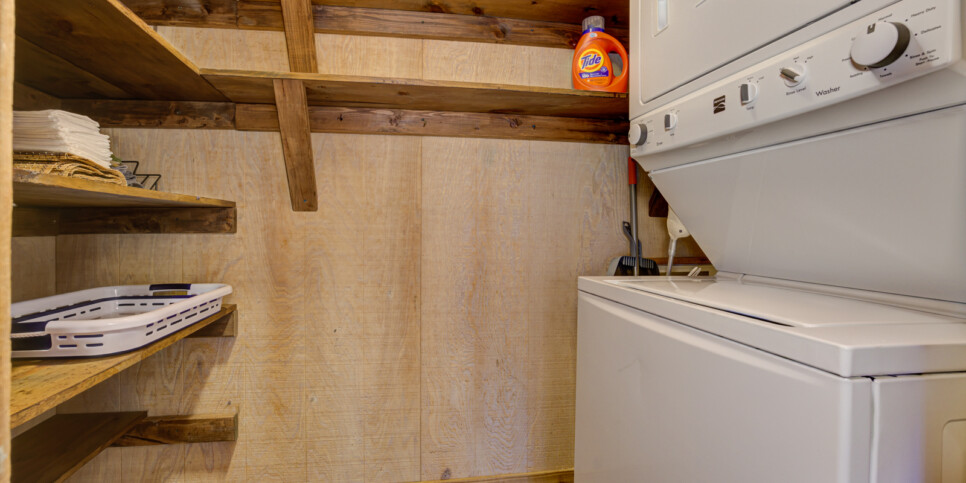 Big Canoe Reel Bliss Cabin Kitchen