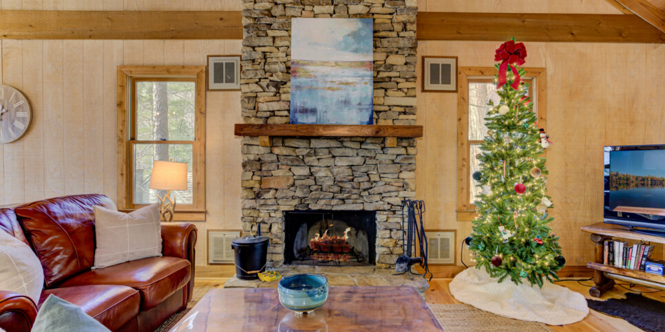 Big Canoe Reel Bliss Cabin Living Room