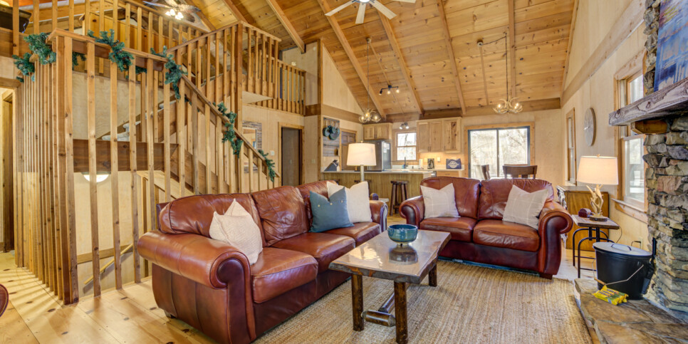 Big Canoe Reel Bliss Cabin Living Room