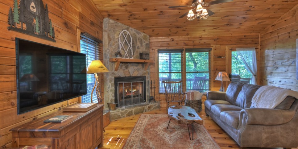 Blue Ridge - Bearfoot Ridge - Living Room