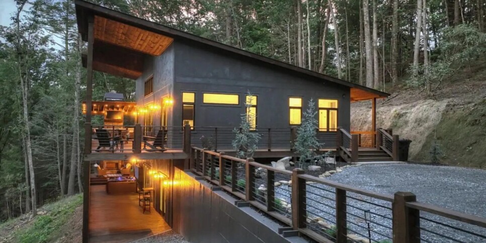 Blue Ridge River Bend Exterior