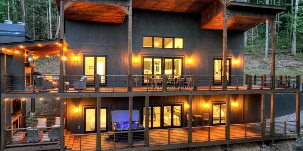 Blue Ridge River Bend Exterior