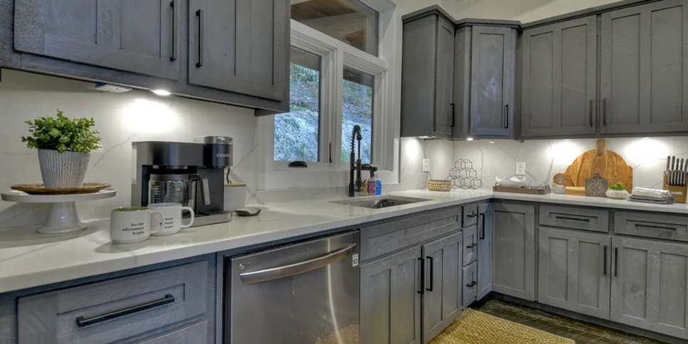 Blue Ridge - River Bend - Temp Kitchen