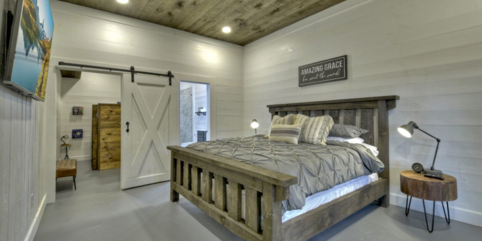 georgia-river-bend-cabin-bedroom-51