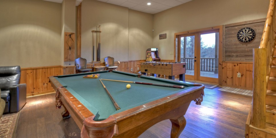 Blue Ridge - Bar 5 Cabin - Rec Room