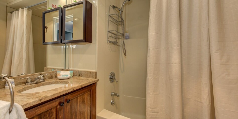 Big Canoe Chalet 141 Bathroom
