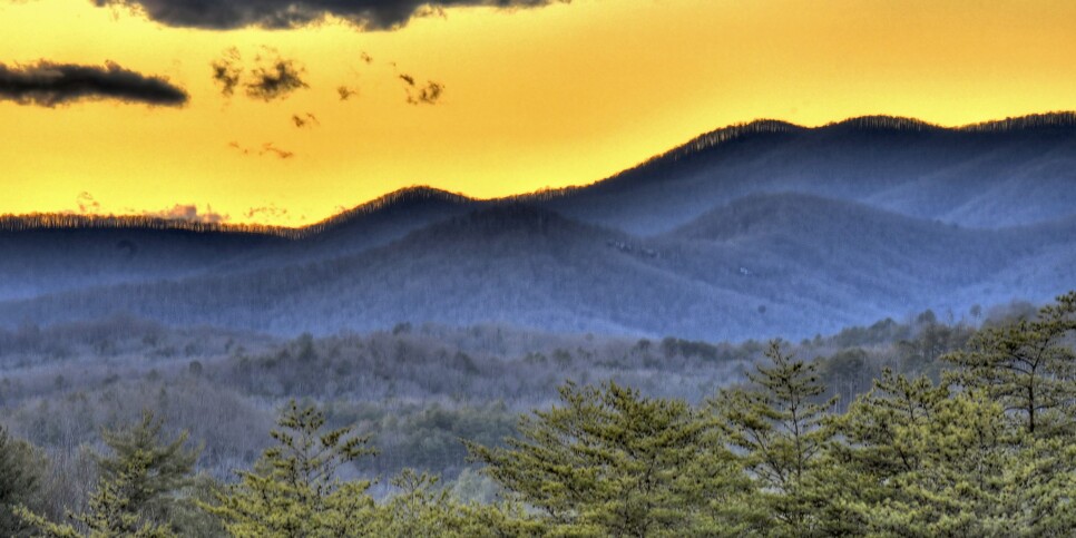 Blue Ridge Cabin - Talking Leaves - Exterior