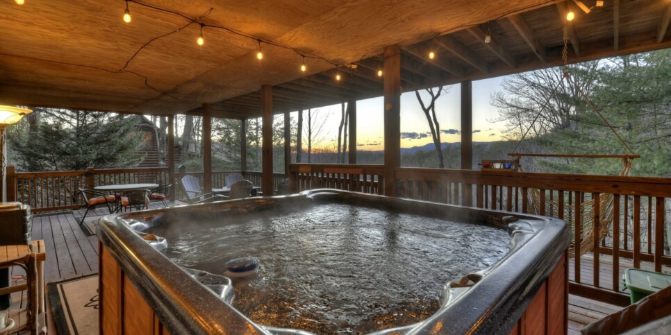 Blue Ridge Cabin - Talking Leaves - Exterior