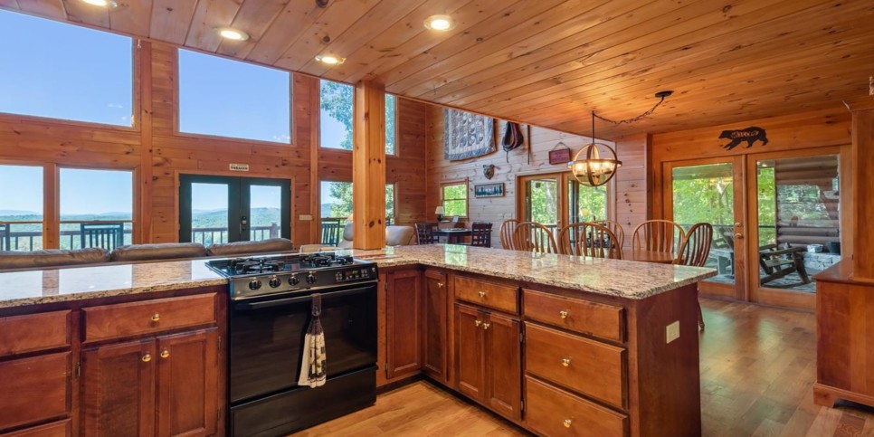 Morganton Cabin - Bear Necessities - Kitchen