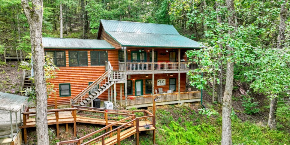 blue-ridge-cabins-the-waters-edge-exterior